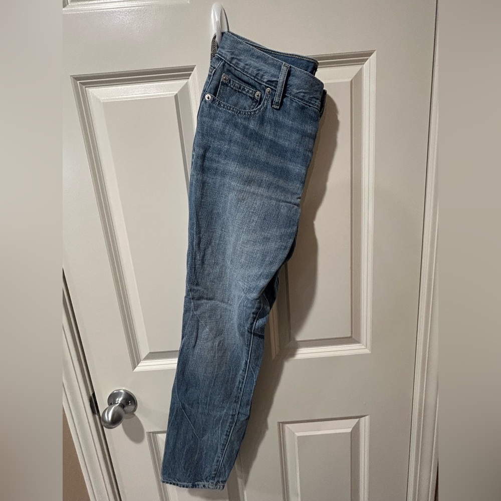 Sale Gap Classic Blue distressed  Denim Jeans size 27